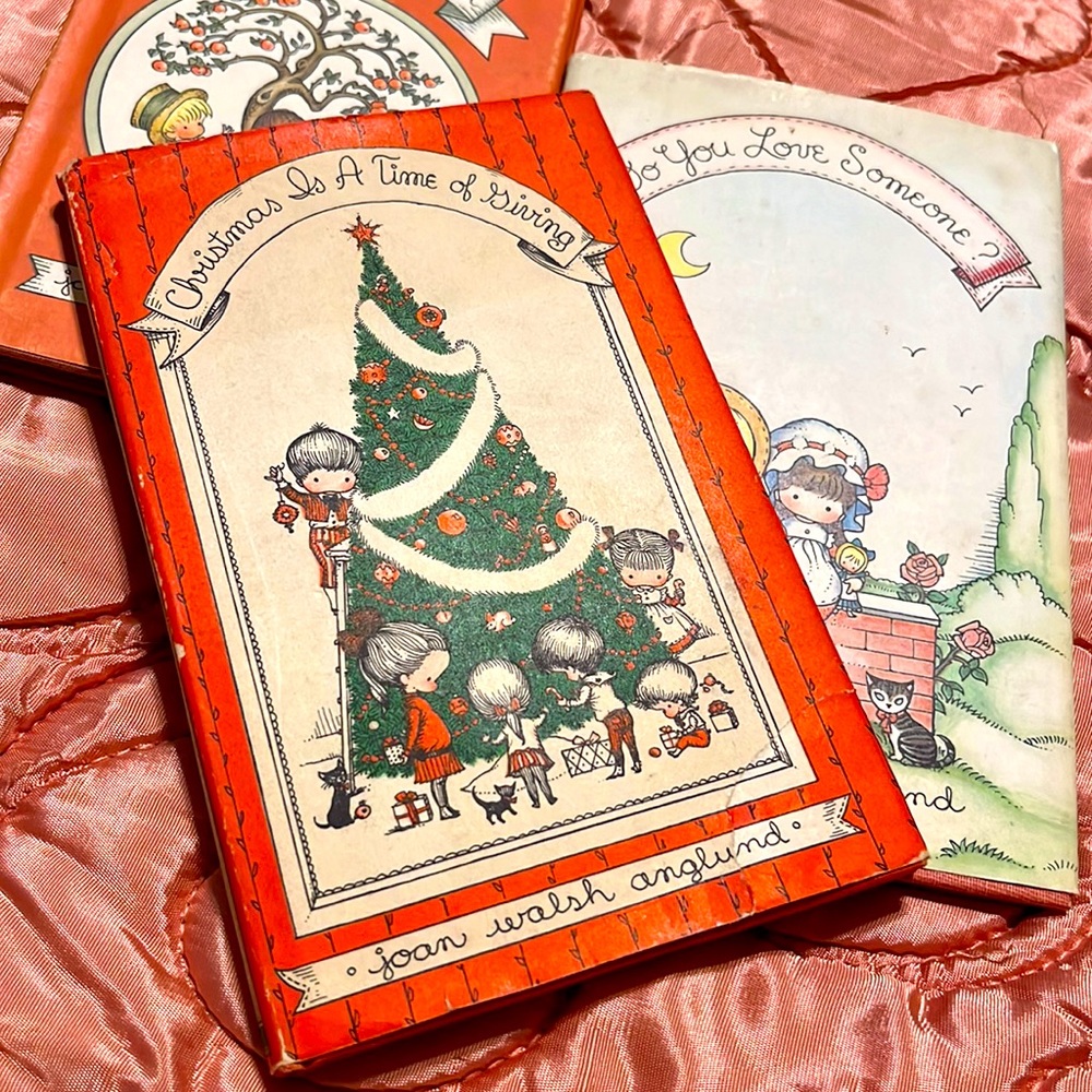 Joan Walsh Anglund “Christmas is a Time of Giving“ Book 1961